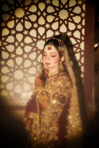 Bridal portrait with jharoka lattice backdrop Karachi wedding photography
